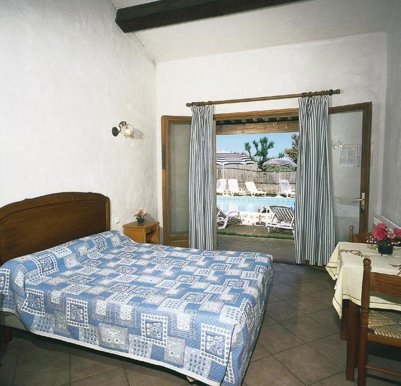 Auberge de la Fadaise Saintes-Maries-de-La-Mer Zimmer foto