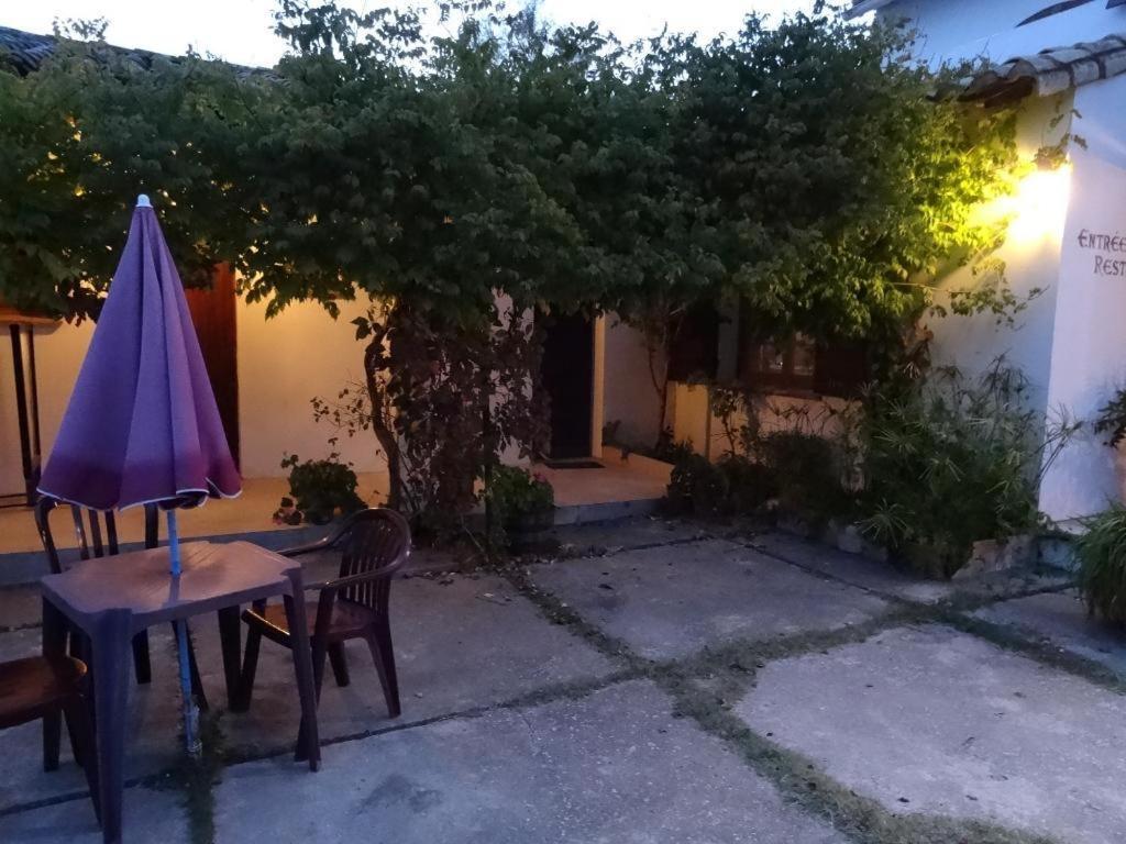 Auberge de la Fadaise Saintes-Maries-de-La-Mer Exterior foto